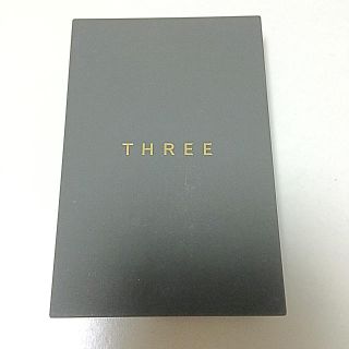 スリー(THREE)のTHREE 4Dプラスアイパレット05(アイシャドウ)