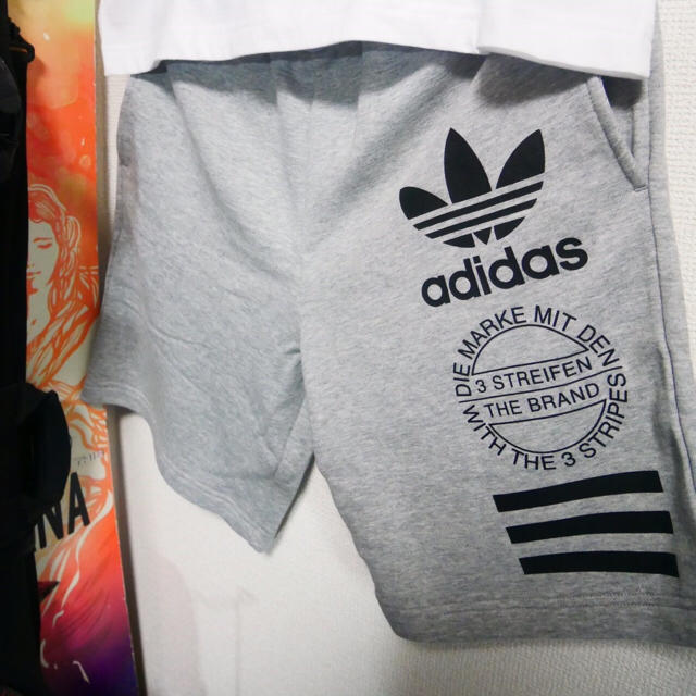 adidas(アディダス)の早い者勝ち‼️アディダス オリジナルス スウェットパンツ メンズのパンツ(ショートパンツ)の商品写真