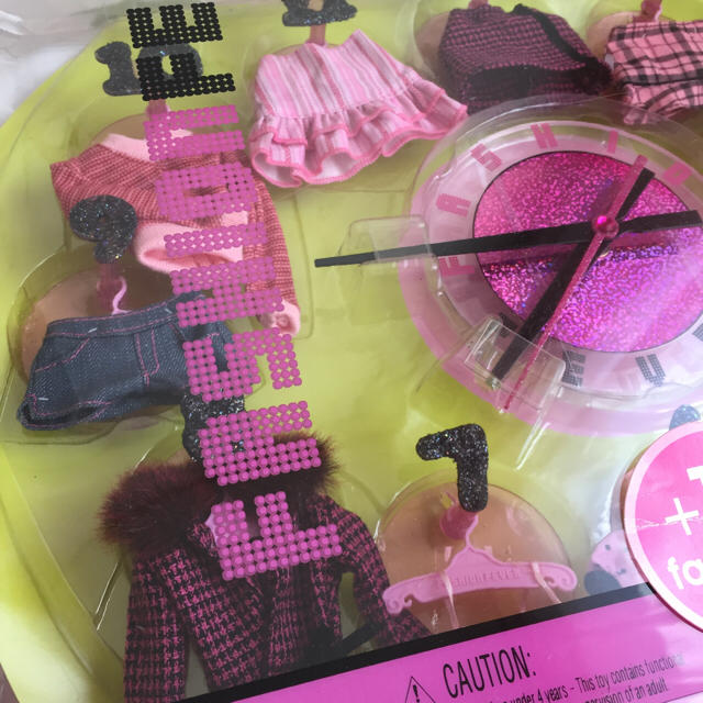 Barbie(バービー)の壁時計 バービー ファッションウォールクロック インテリア/住まい/日用品のインテリア小物(掛時計/柱時計)の商品写真
