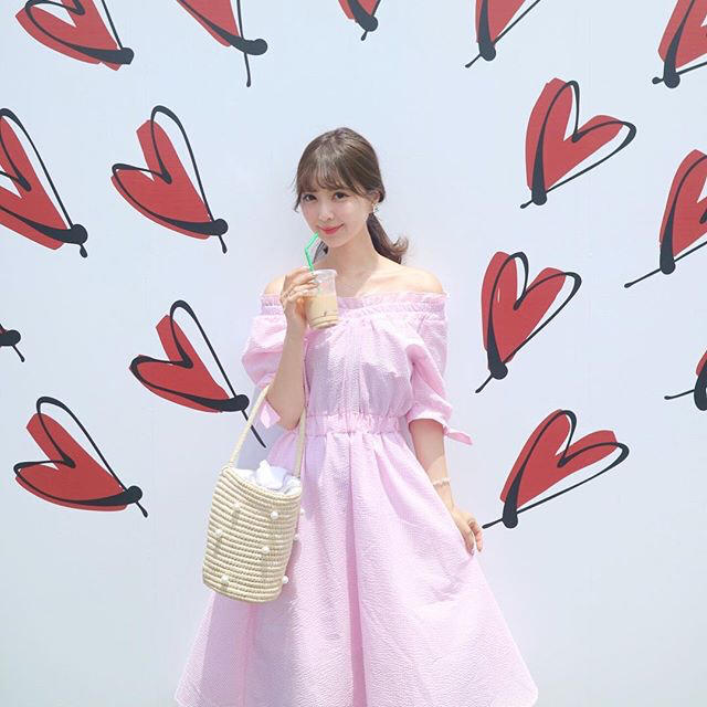 ワンピース新品♡定価以下♡中田絵里奈©︎2WAYスモールギンガムチェックVネックワンピ