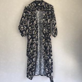 ミスティウーマン(mysty woman)の【未使用】花柄 前開きロングシャツ(シャツ/ブラウス(長袖/七分))