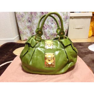 ミュウミュウ(MIU MIU)の⭐miumiuバッグ  お取り置き🌟(ハンドバッグ)