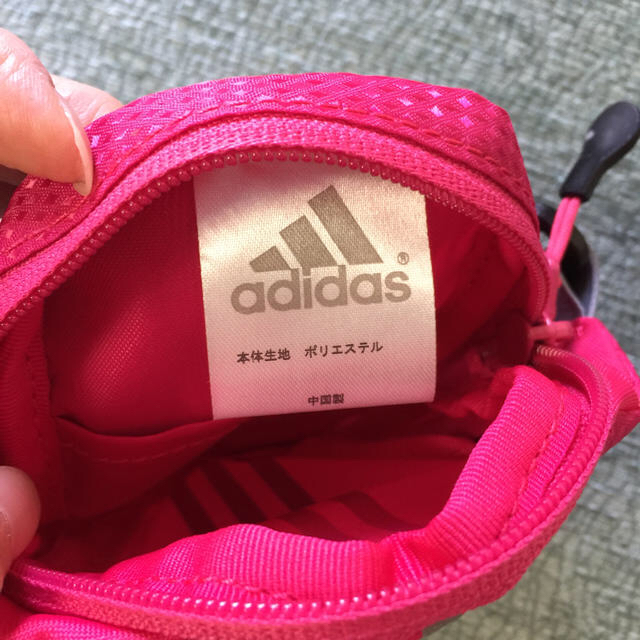 adidas(アディダス)の美品！アディダス  ランニングポーチ レディースのバッグ(ボディバッグ/ウエストポーチ)の商品写真