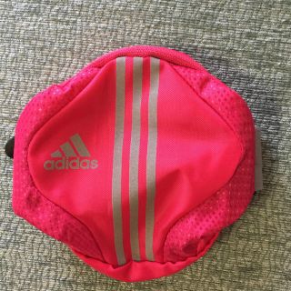 アディダス(adidas)の美品！アディダス  ランニングポーチ(ボディバッグ/ウエストポーチ)