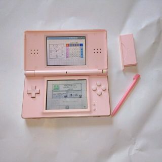 ニンテンドウ(任天堂)のニンテンドーDSLite(ピンク)+タッチペン  動作確認済 GBAプレー可(携帯用ゲーム機本体)