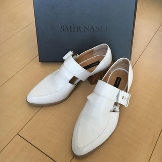 サミールナスリ(SMIR NASLI)のSmir Nasli白ローファー(ローファー/革靴)