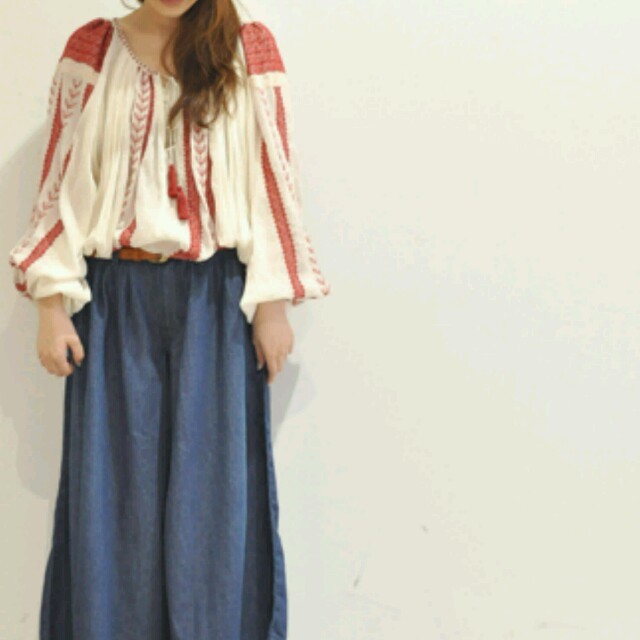 JOURNAL STANDARD メドモアゼル MES DEMOISELLES 刺繍ブラウスの通販 by ちるちる 新品 ¥16,500 Balcony and Bed 刺繍 シアーブラウス