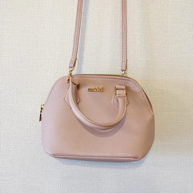 SNIDEL(スナイデル)の【新品未使用】snidel ピンクのハンドバッグ レディースのバッグ(ショルダーバッグ)の商品写真