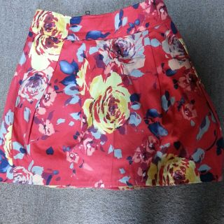 ザラ(ZARA)のZARA花柄コクーンミニスカート(ミニスカート)