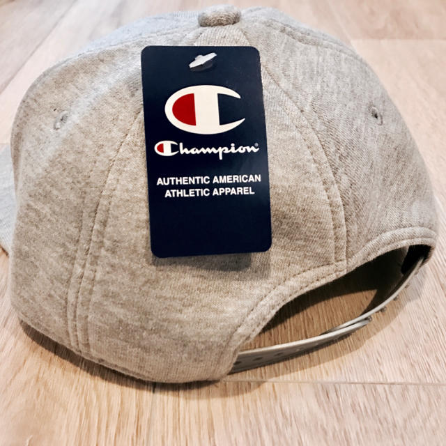 Champion(チャンピオン)の限定1着‼️✨Champion キャップ グレー レディースの帽子(キャップ)の商品写真