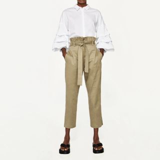 ザラ(ZARA)のZARA ハイウェスト パンツ S(クロップドパンツ)