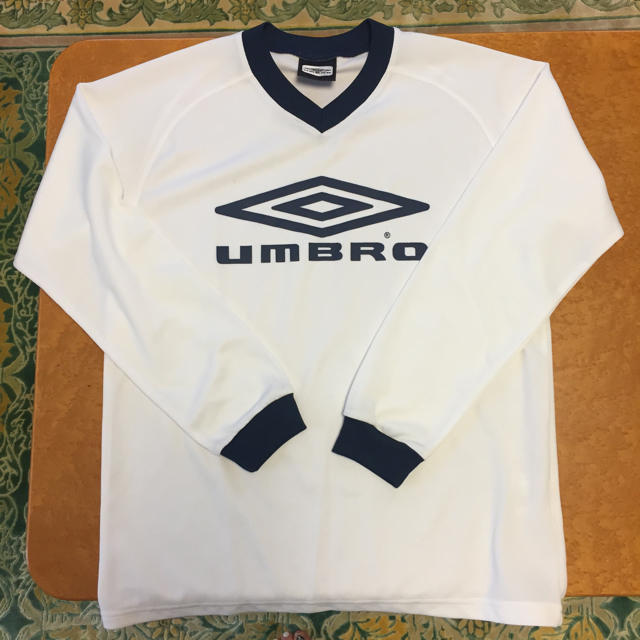 UMBRO(アンブロ)のアンブロ【キッズ160】ロンT スポーツ/アウトドアのサッカー/フットサル(その他)の商品写真