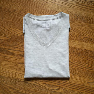 ジーユー(GU)のgu VネックTシャツ 値下げ(Tシャツ(半袖/袖なし))