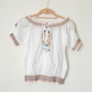 カスタネ(Kastane)の刺繍ブラウス(シャツ/ブラウス(半袖/袖なし))