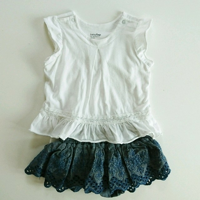 babyGAP(ベビーギャップ)の＊ririmi＊様専用babygapホワイトロンパース キッズ/ベビー/マタニティのベビー服(~85cm)(ロンパース)の商品写真