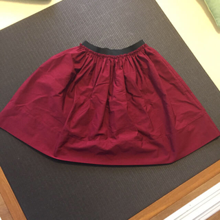 イーハイフンワールドギャラリー(E hyphen world gallery)のイーハイフン 赤色スカート(ひざ丈スカート)