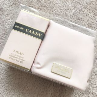 プラダ(PRADA)の新品未使用 美品 PRADA＊プラダ＊キャンディ ロー オードトワレ(香水(女性用))