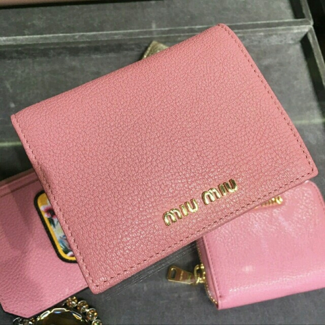 決算特価商品 miumiu マドラスミニ財布 レディース | bca.edu.gr