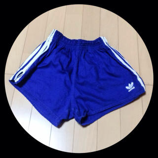 アディダス(adidas)のadidasのショートパンツ(ショートパンツ)