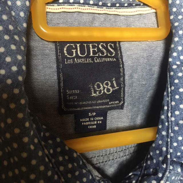 GUESS(ゲス)のGUESS デニムシャツ レディースのトップス(シャツ/ブラウス(長袖/七分))の商品写真