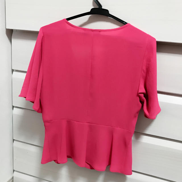 Bershka(ベルシュカ)のベルシュカ TOPS  PINK レディースのトップス(カットソー(半袖/袖なし))の商品写真