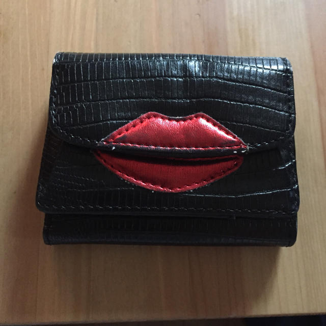 Casselini(キャセリーニ)のcasselini リップ財布 レディースのファッション小物(財布)の商品写真