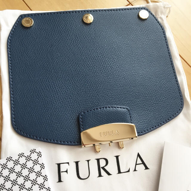 都内百貨店購入♡新品 FURLA メトロポリス カスタマイズ フラップバッグ