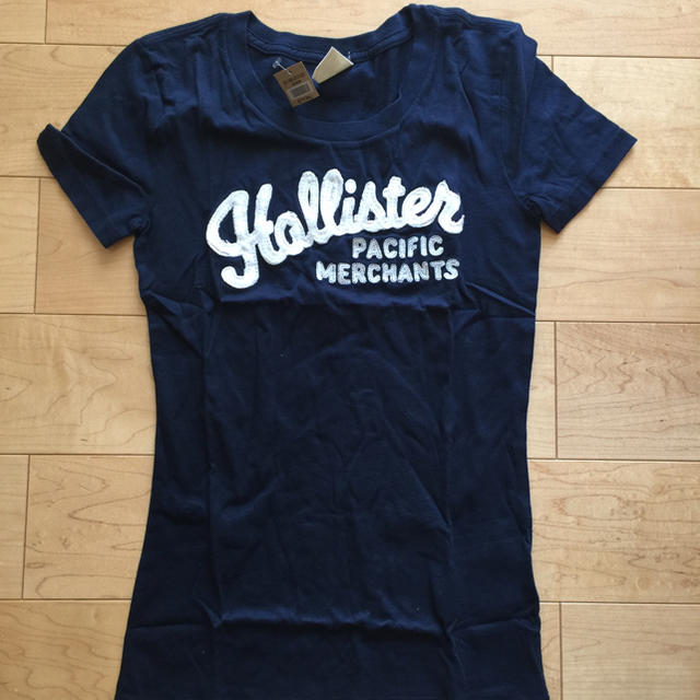 Hollister(ホリスター)のホリスターTシャツ レディースのトップス(Tシャツ(半袖/袖なし))の商品写真