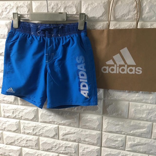 adidas(アディダス)の新品❣️アディダス❣️スイミングウェア リニアロゴ ショーツ キッズ/ベビー/マタニティのキッズ服男の子用(90cm~)(水着)の商品写真