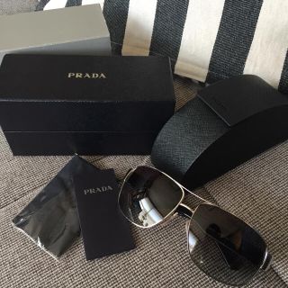 プラダ(PRADA)の【1度のみ使用】PRADA プラダ サングラス ⚘ ハワイ購入(サングラス/メガネ)