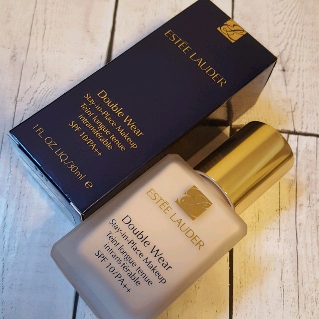 Estee Lauder(エスティローダー)のエスティローダーダブルウェア#17ボーン コスメ/美容のベースメイク/化粧品(ファンデーション)の商品写真