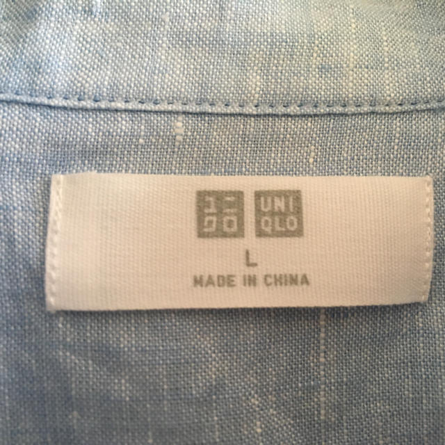 UNIQLO(ユニクロ)のUNIQLO プレミアムリネンシャツ 水色 L  レディースのトップス(シャツ/ブラウス(長袖/七分))の商品写真