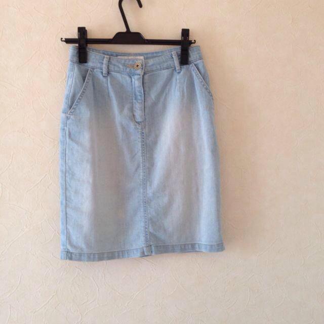MERCURYDUO(マーキュリーデュオ)のデニムタイトスカート レディースのスカート(ひざ丈スカート)の商品写真