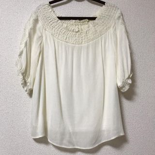 トッコ(tocco)の【あんころもっち様専用】【美品】tocco オフショルダートップス(カットソー(半袖/袖なし))