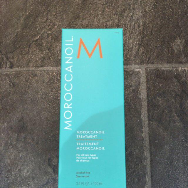 Moroccan oil(モロッカンオイル)の◆新品◆ポンプ付き☆彡　モロッカンオイル☆　100mｌ♪♪♪ コスメ/美容のヘアケア/スタイリング(トリートメント)の商品写真