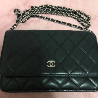 シャネル(CHANEL)の【専用 キイロイとり様】シャネル チェーンウォレット シルバー金具 ラムスキン(財布)