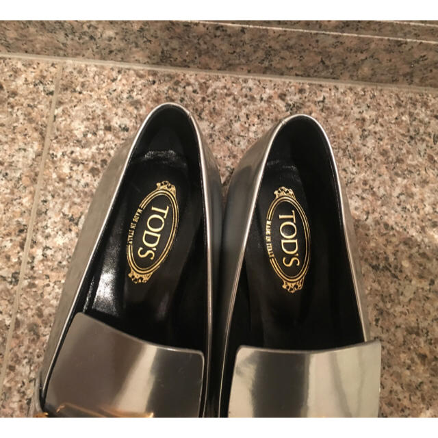 TOD'S(トッズ)のTOD'S 靴 ジゲ様専用 レディースの靴/シューズ(ローファー/革靴)の商品写真