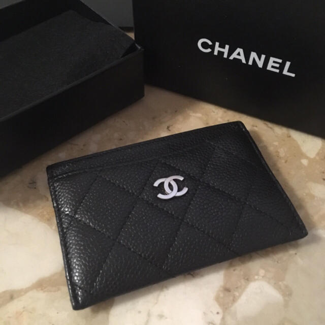 CHANEL(シャネル)のkelly様専用極美品!最終価格良品‼︎早い者勝ちCHANEL名刺入れ レディースのファッション小物(名刺入れ/定期入れ)の商品写真