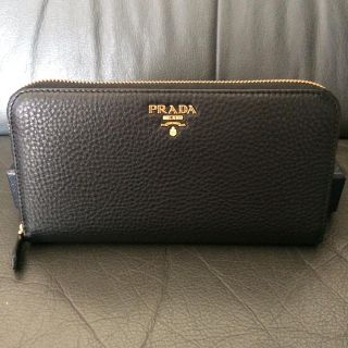 プラダ(PRADA)の新品未使用 プラダ 財布 ブラック ラウンドジップ ウォレット チェーンシャネル(財布)