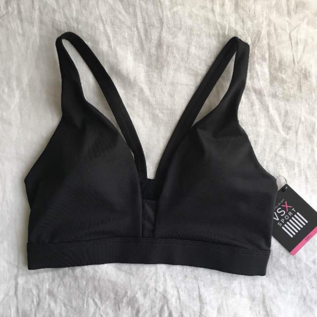 Victoria's Secret(ヴィクトリアズシークレット)の新品♡Victoria's secret♡スポーツブラ♡S スポーツ/アウトドアのランニング(ウェア)の商品写真