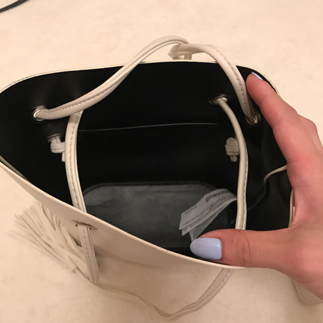 H&M(エイチアンドエム)の♡ショルダーバック♡ ホワイト  レディースのバッグ(ショルダーバッグ)の商品写真