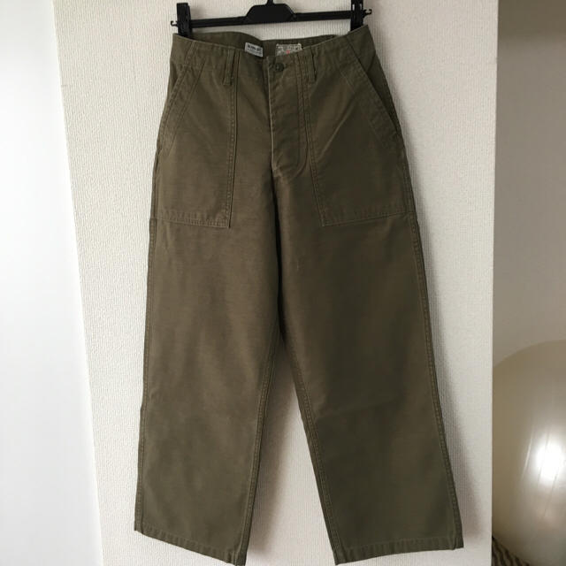 BEAMS BOY(ビームスボーイ)のBEAMS BOY☆サテンベイカーパンツ☆新品☆カーキ☆カーゴパンツ レディースのパンツ(ワークパンツ/カーゴパンツ)の商品写真