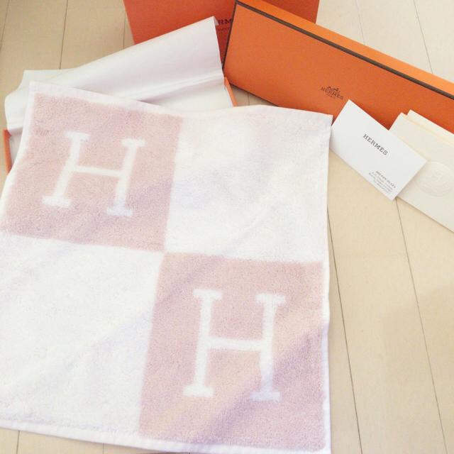 Hermes(エルメス)のエルメス☆ハンドタオル レディースのファッション小物(ハンカチ)の商品写真