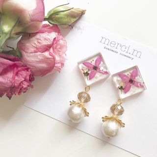 no.373 押し花レジンピアス イヤリング(イヤリング)