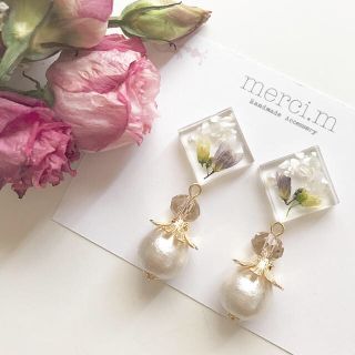 no.375 押し花レジンピアス イヤリング(ピアス)