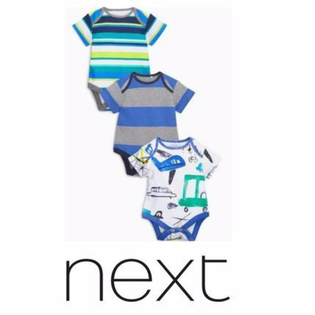 NEXT(ネクスト)の【NEXT】男の子3枚セット☆半袖乗り物柄ロンパース／12-18M キッズ/ベビー/マタニティのベビー服(~85cm)(ロンパース)の商品写真