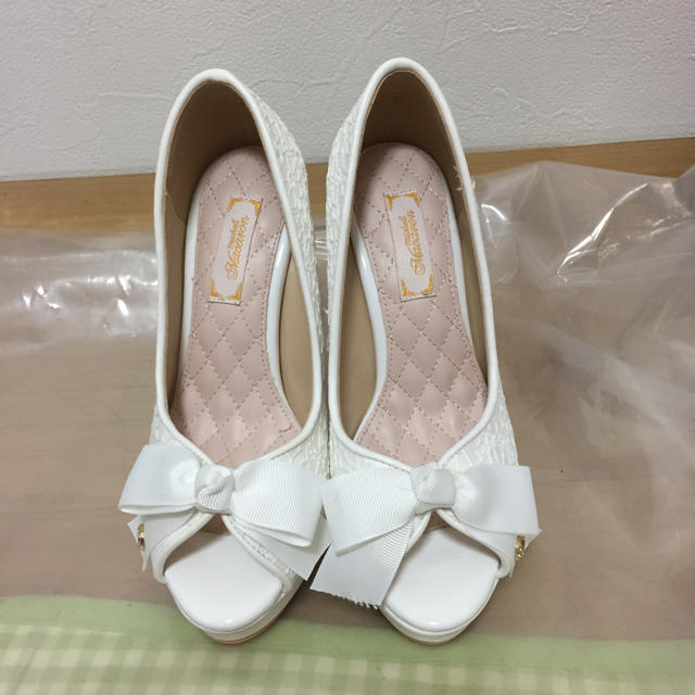 【新品未使用】michellMacaronレースパンプス