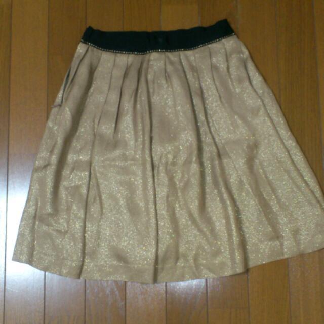 ROPE’(ロペ)のROPE ゴールドラメフレアスカート レディースのスカート(ひざ丈スカート)の商品写真