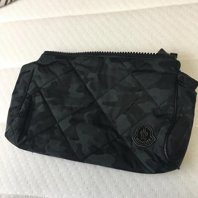 MONCLER(モンクレール)のモンクレール クラッチバッグ レディースのバッグ(クラッチバッグ)の商品写真