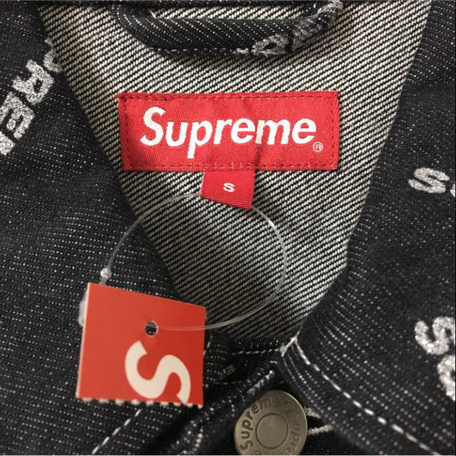 Supreme(シュプリーム)のDenim Logo Chore Coat【ユウタロウ様専用】 メンズのジャケット/アウター(Gジャン/デニムジャケット)の商品写真